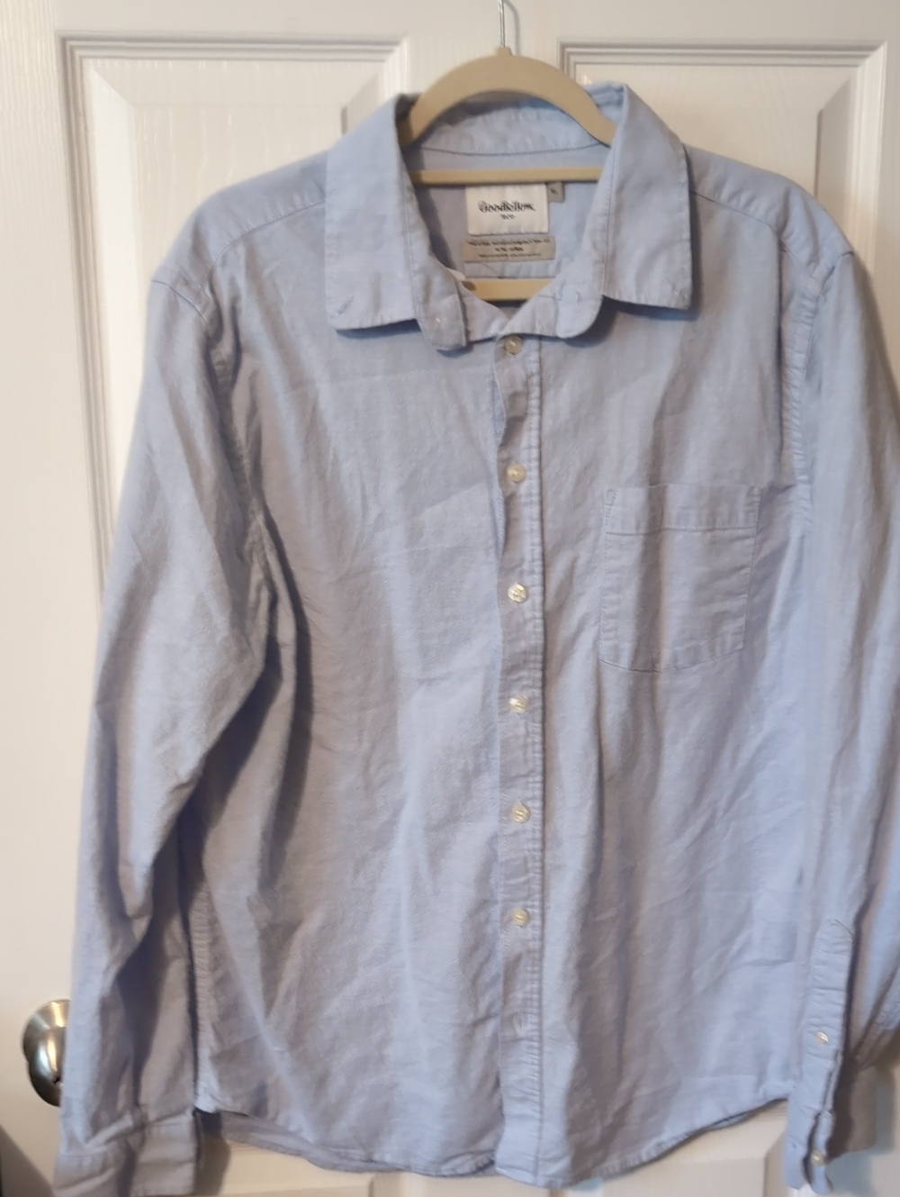 Goodfellow & Co Light Blue Casual Button-Down Shirt